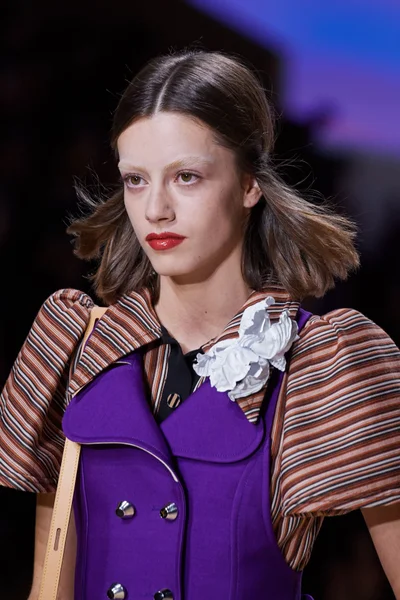 Look 95